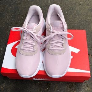 NWT Nike Tanjun Women’s Shoes size 9.5